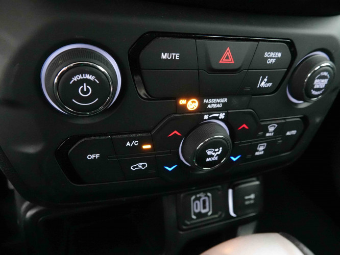 JEEP_JEEP_RENEGADE_2653619_14.jpg JEEP_JEEP_RENEGADE_2653619_14.jpg