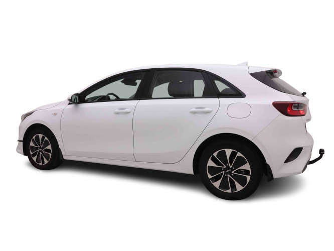 KIA_KIA_CEED_2549771_2.jpg