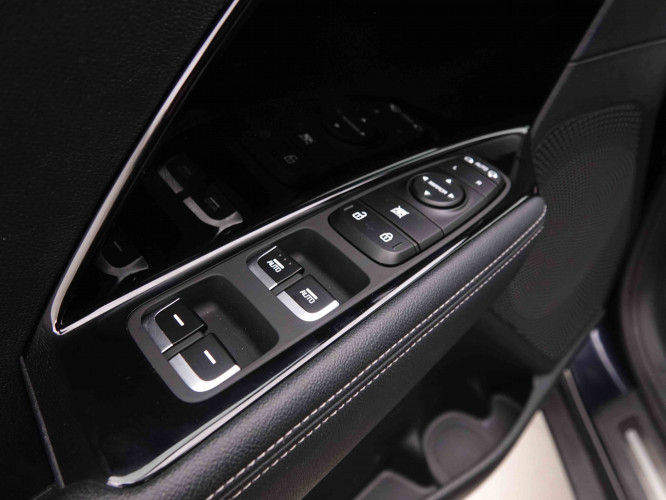 KIA_KIA_NIRO_2550755_20.jpg