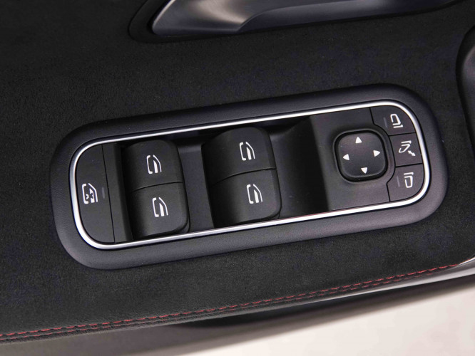 MERCEDES_MERCEDES_AKLASSE_2548341_17.jpg