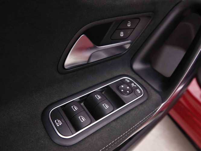 MERCEDES_MERCEDES_AKLASSE_2549017_23.jpg