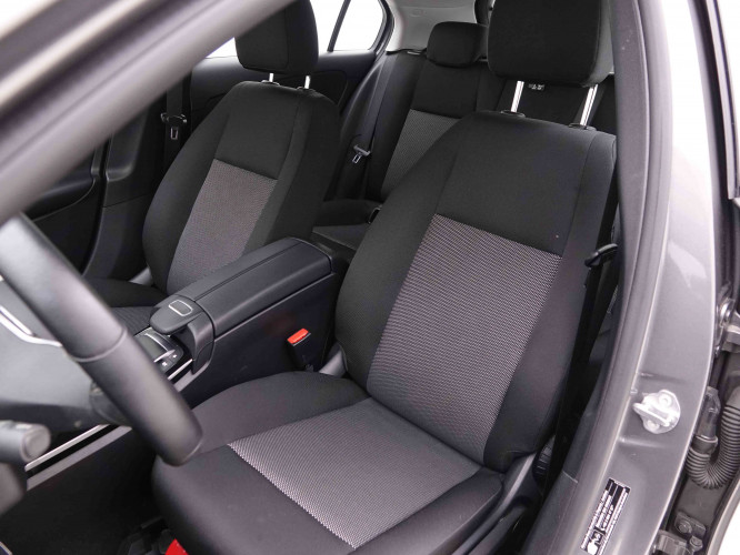 MERCEDES_MERCEDES_AKLASSE_2549305_6.jpg