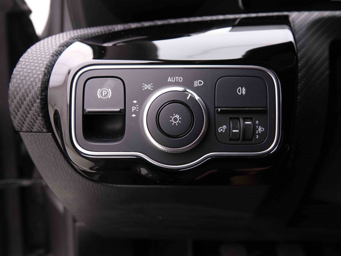 MERCEDES_MERCEDES_AKLASSE_2549305_8.jpg