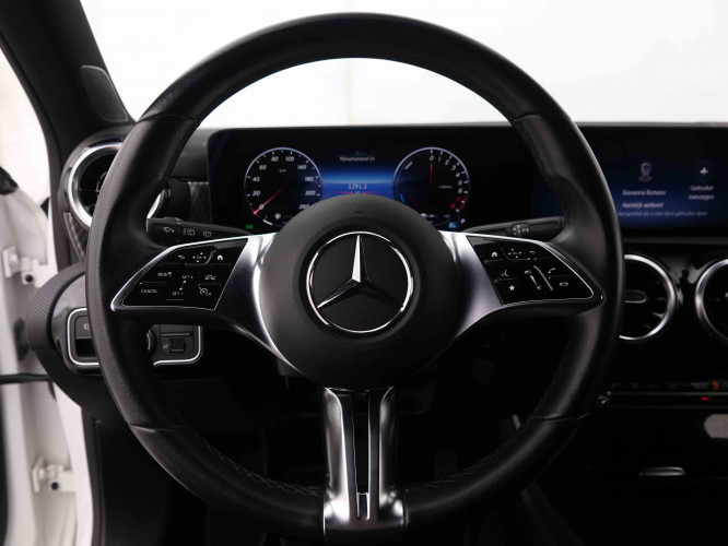 MERCEDES_MERCEDES_AKLASSE_2551150_9.jpg
