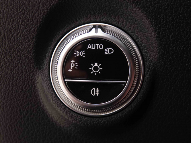 MERCEDES_MERCEDES_CKLASSE_2549006_9.jpg