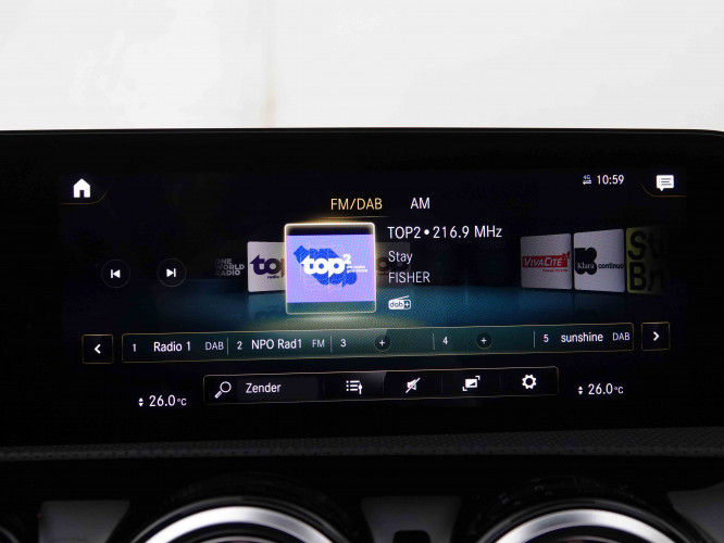 MERCEDES_MERCEDES_CLA_2548332_13.jpg