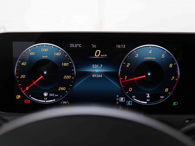 MERCEDES_MERCEDES_CLA_2548339_16.jpg