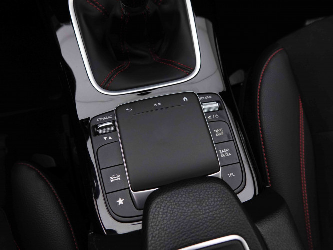 MERCEDES_MERCEDES_CLA_2548697_15.jpg