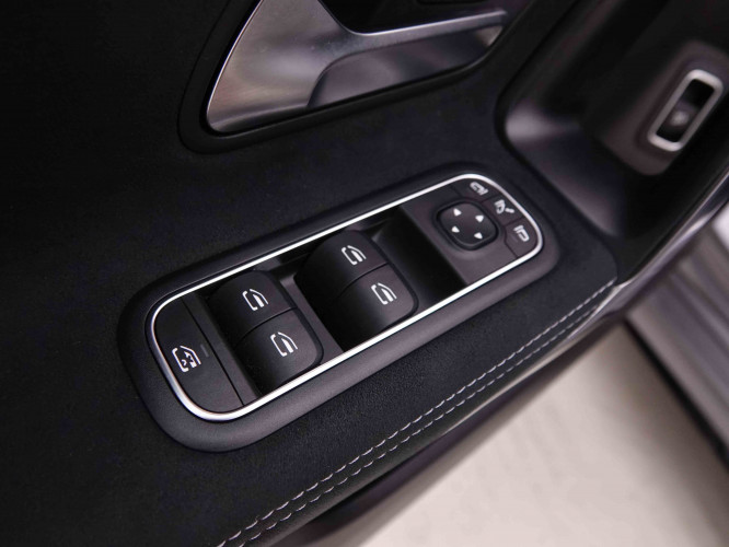 MERCEDES_MERCEDES_CLA_2548866_23.jpg