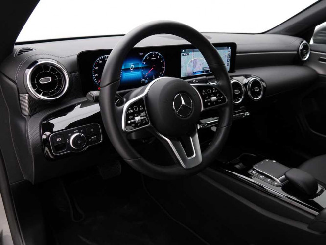 MERCEDES_MERCEDES_CLA_2551339_7.jpg