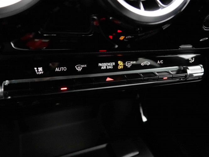 MERCEDES_MERCEDES_CLA_2653283_13.jpg