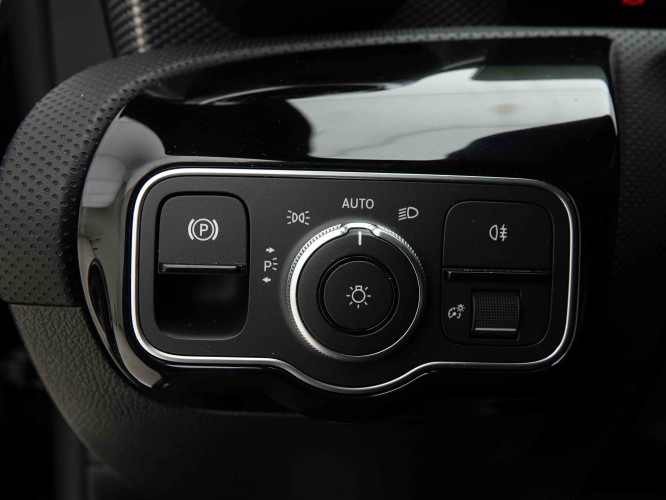 MERCEDES_MERCEDES_CLA_2654295_21.jpg