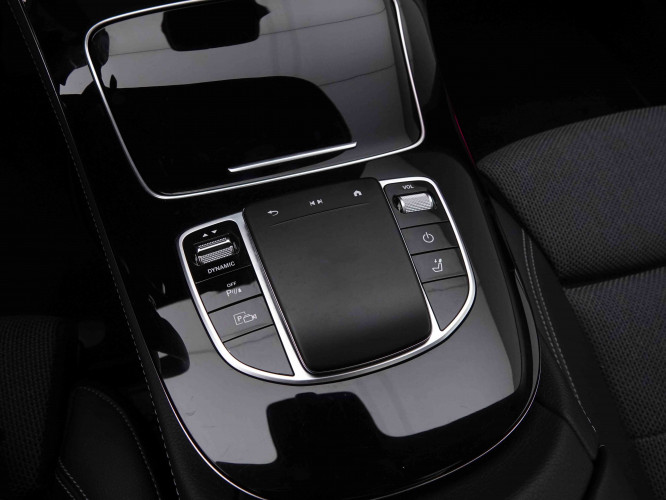 MERCEDES_MERCEDES_EKLASSE_2548380_16.jpg