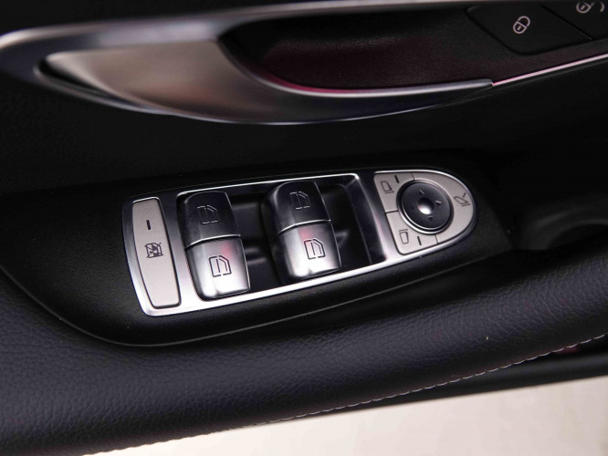 MERCEDES_MERCEDES_EKLASSE_2548380_21.jpg