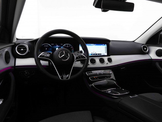 MERCEDES_MERCEDES_EKLASSE_2548380_8.jpg