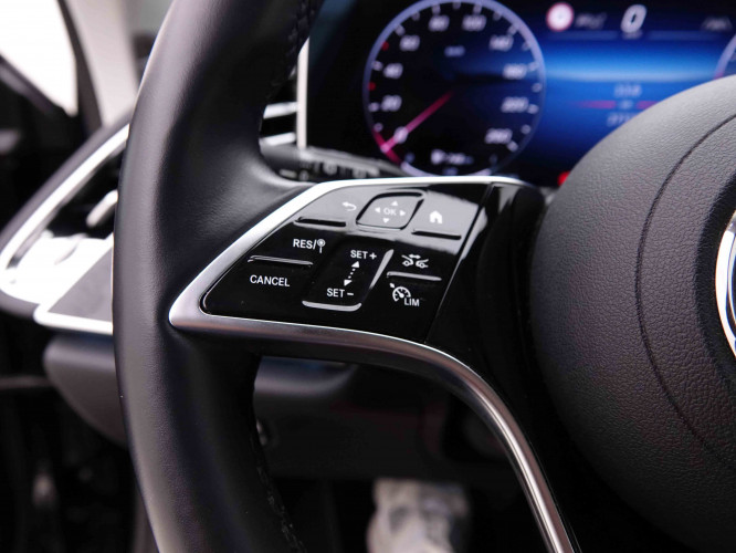 MERCEDES_MERCEDES_EKLASSE_2548748_19.jpg