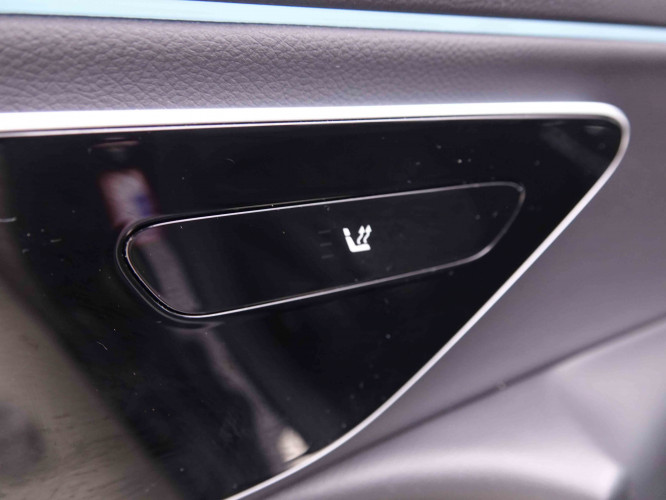 MERCEDES_MERCEDES_EKLASSE_2548748_21.jpg