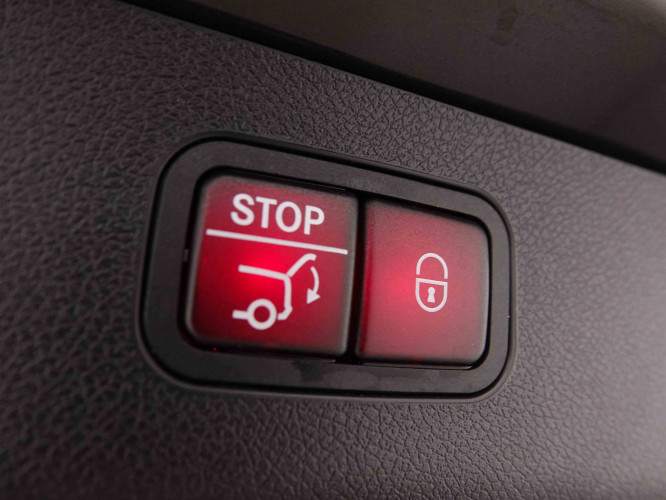 MERCEDES_MERCEDES_EKLASSE_2548881_6.jpg