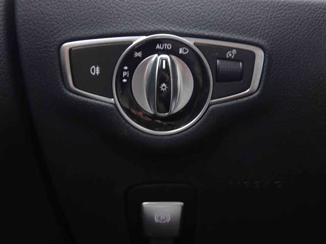 MERCEDES_MERCEDES_EKLASSE_2549663_11.jpg