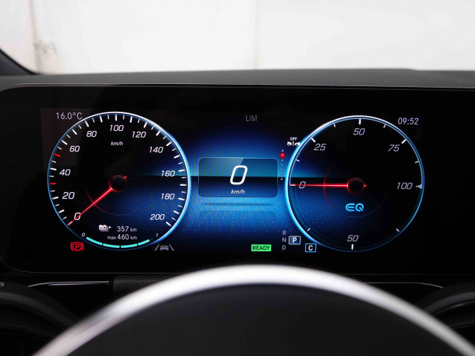 MERCEDES_MERCEDES_EQA_2547990_19.jpg