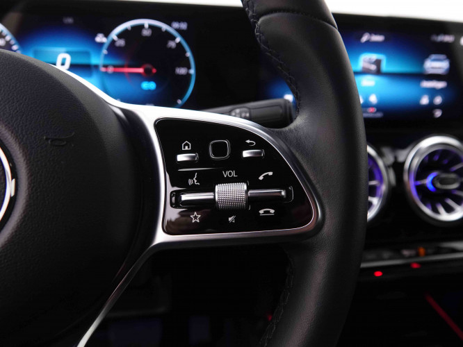 MERCEDES_MERCEDES_EQA_2548678_54.jpg
