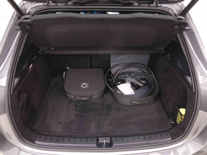 MERCEDES_MERCEDES_EQA_2549822_5.jpg