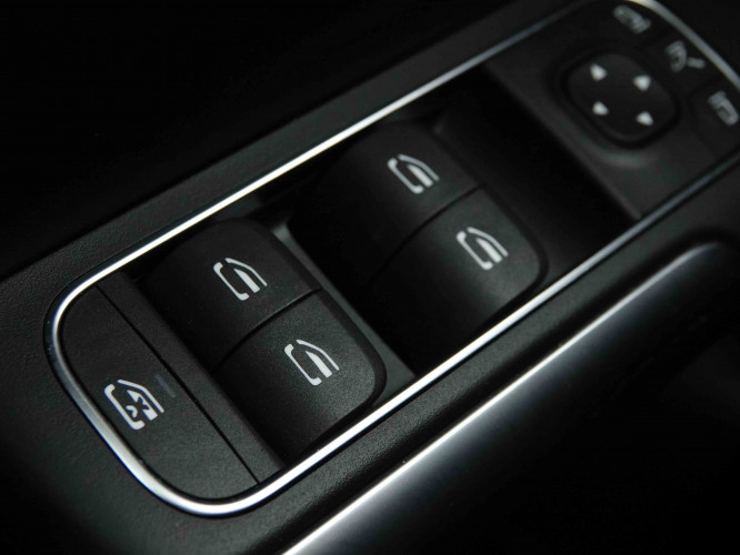 MERCEDES_MERCEDES_EQA_2653199_23.jpg