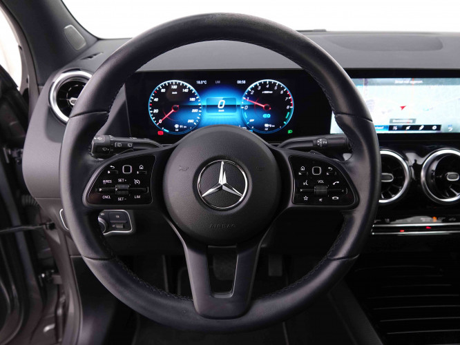 MERCEDES_MERCEDES_GLA_2548578_10.jpg