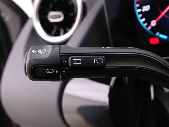 MERCEDES_MERCEDES_GLA_2548578_19.jpg