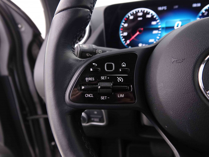 MERCEDES_MERCEDES_GLA_2548578_20.jpg