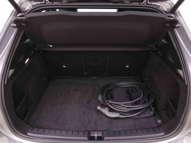 MERCEDES_MERCEDES_GLA_2548578_5.jpg