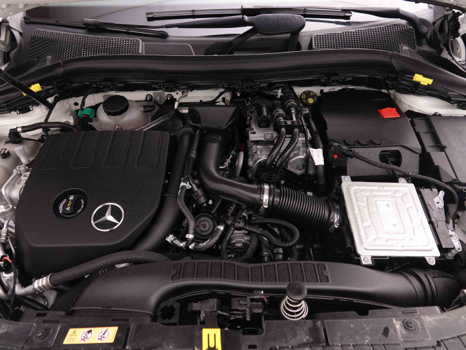 MERCEDES_MERCEDES_GLA_2549768_26.jpg