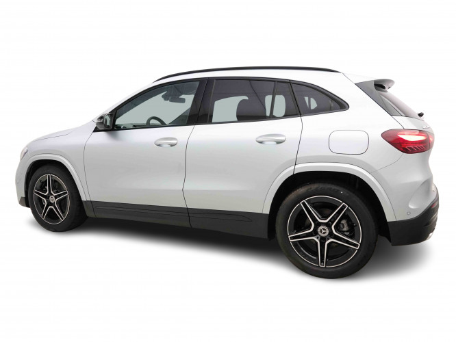 MERCEDES_MERCEDES_GLA_2653220_2.jpg