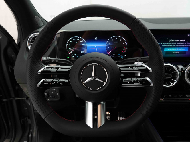 MERCEDES_MERCEDES_GLA_2653221_8.jpg