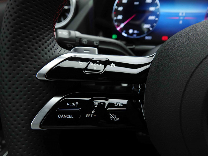 MERCEDES_MERCEDES_GLA_2654726_18.jpg