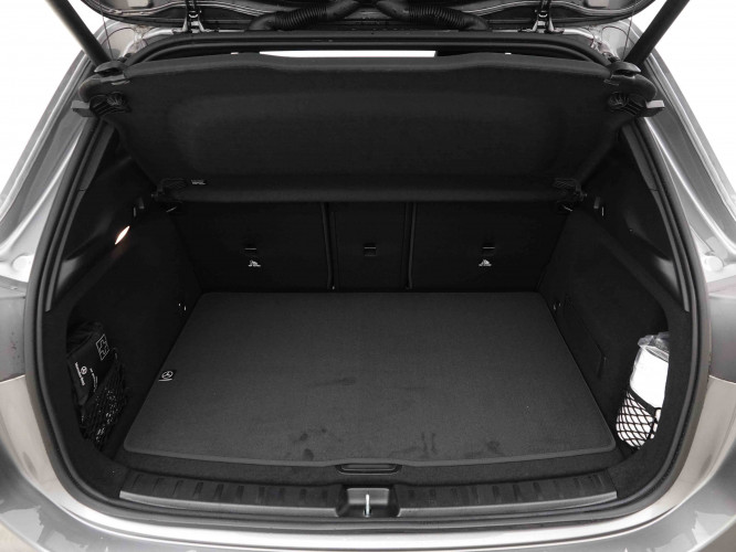 MERCEDES_MERCEDES_GLA_2654726_36.jpg