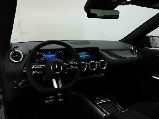 MERCEDES_MERCEDES_GLA_2654726_38.jpg