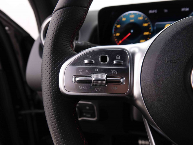 MERCEDES_MERCEDES_GLB_2548381_19.jpg