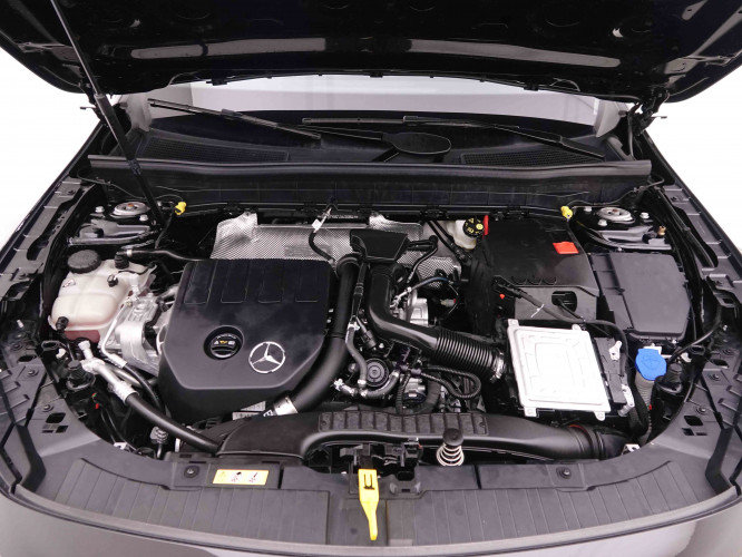 MERCEDES_MERCEDES_GLB_2548381_24.jpg