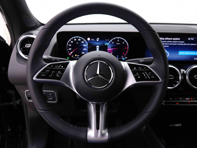 MERCEDES_MERCEDES_GLB_2549326_11.jpg