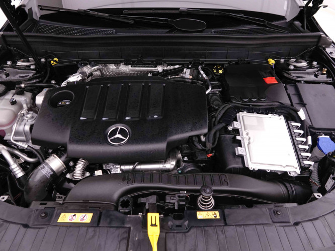 MERCEDES_MERCEDES_GLB_2549326_24.jpg