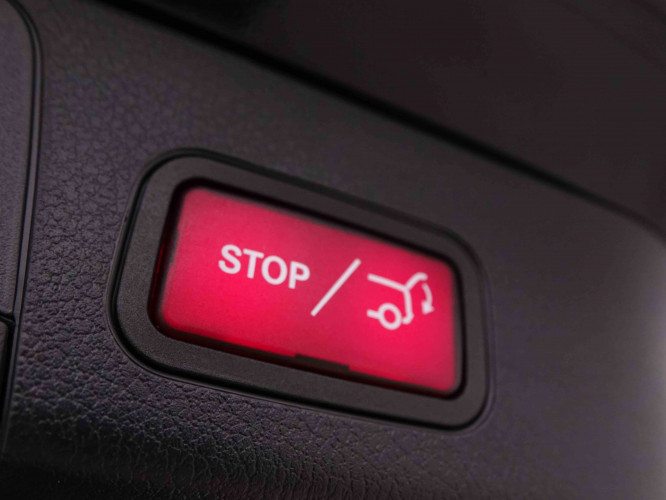 MERCEDES_MERCEDES_GLB_2549326_7.jpg