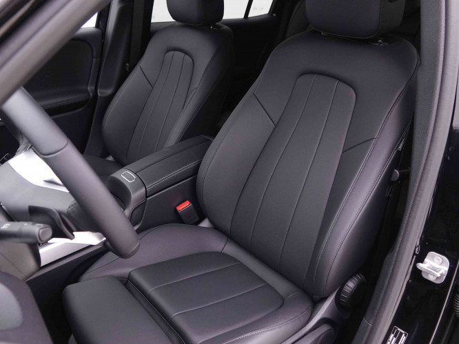 MERCEDES_MERCEDES_GLB_2549326_8.jpg