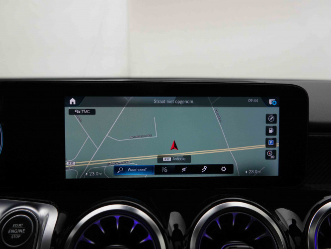 MERCEDES_MERCEDES_GLB_2549454_11.jpg