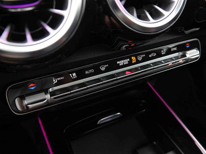 MERCEDES_MERCEDES_GLB_2549454_17.jpg