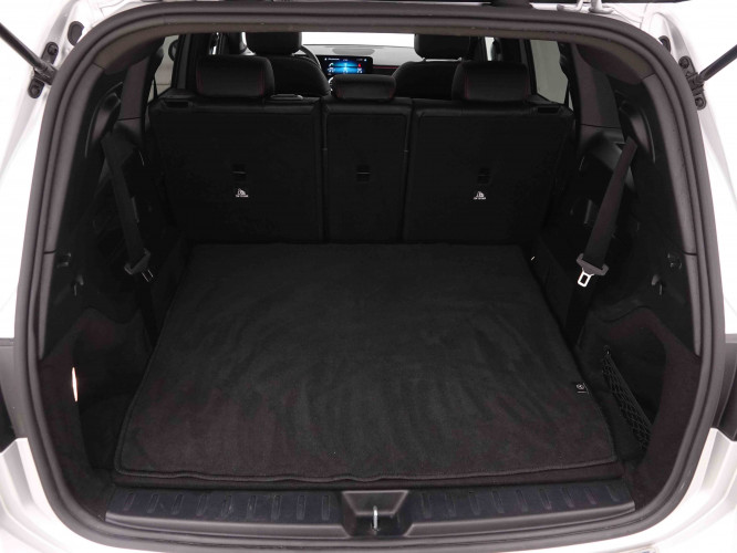MERCEDES_MERCEDES_GLB_2549454_5.jpg