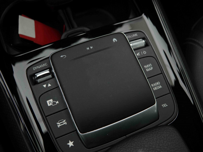 MERCEDES_MERCEDES_GLB_2654533_13.jpg