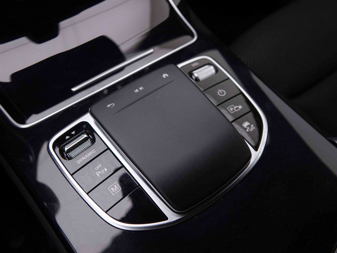 MERCEDES_MERCEDES_GLC_2548721_15.jpg