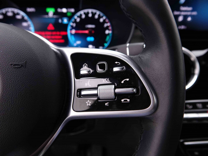 MERCEDES_MERCEDES_GLC_2548721_19.jpg
