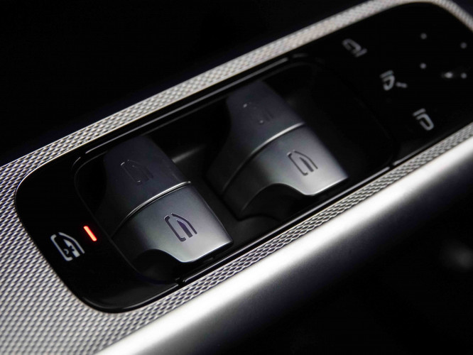 MERCEDES_MERCEDES_GLC_2653163_20.jpg